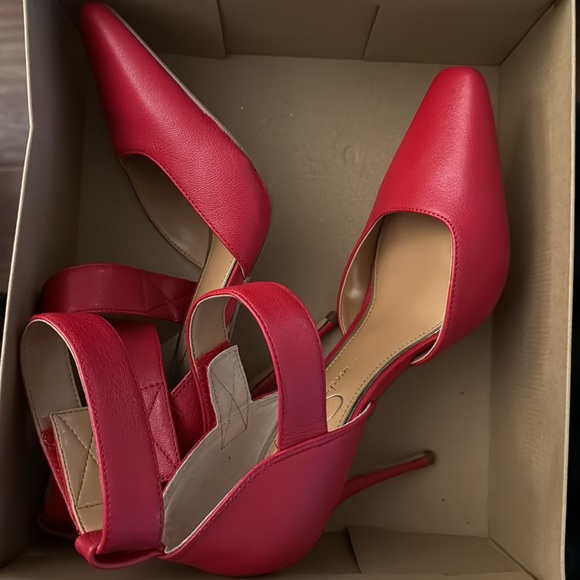 Jessica Simpson Cassius red heels - Picture 3 of 10